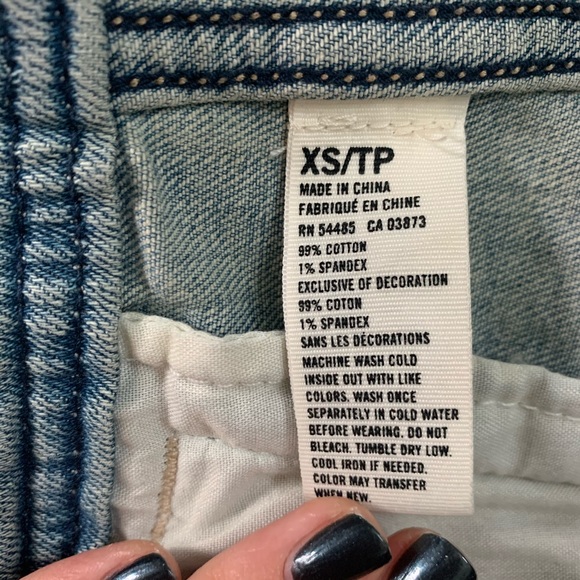 Cropped Denim Vest Jacket - Picture 4 of 5